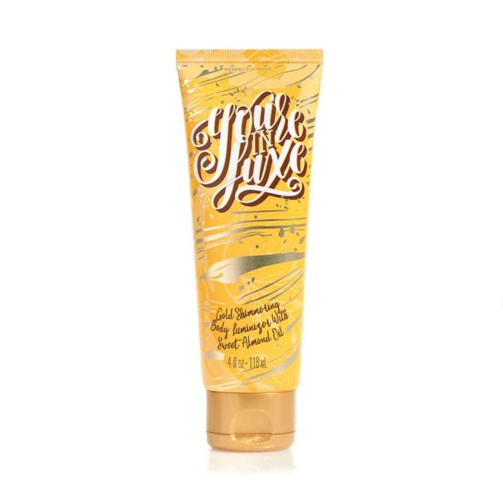 ❣️SALE❣️Perfectly Posh~You’re in Luxe~Gold shimmering body  Luminizer~Sealed